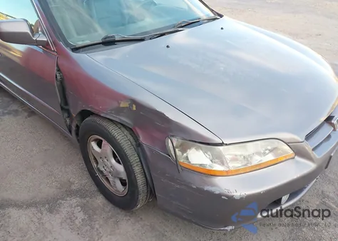 2000 Honda Accord 3.0 Ex z USA, uszkodzony, nr VIN 1HGCG1655YA050157